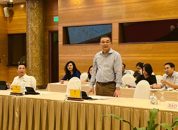 Trung tướng Tô Ân Xô, Chánh Văn phòng Bộ Công an  trả lời về tiến độ điều tra các vụ án kinh tế, tham nhũng. (Ảnh: PV/Vietnam+)