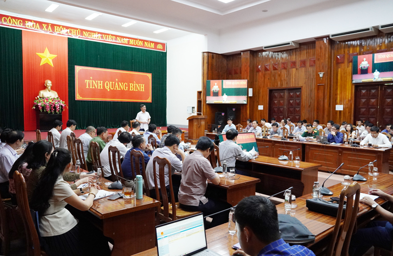 Quang cảnh cuộc họp.