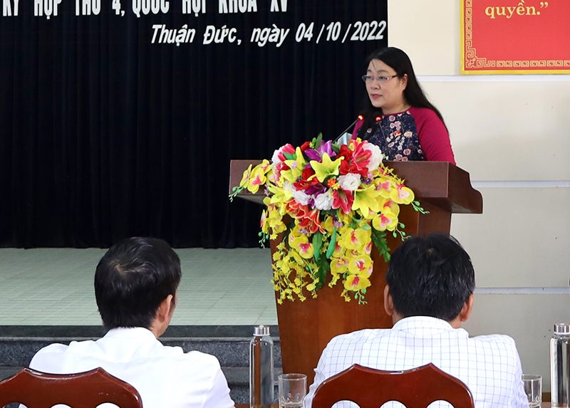 ĐBQH Nguyễn Thị Tuyết Nga báo cáo khái quát với cử tri về nội dung, chương trình kỳ họp thứ 4, Quốc hội khoá XV.