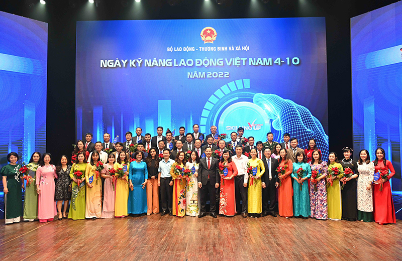 54 nhà giáo tiêu biểu được vinh danh.