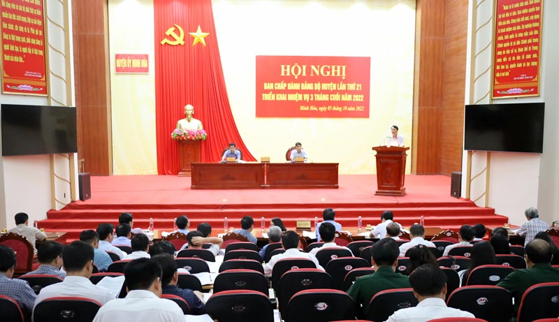 Các đại biểu tham dự tại hội nghị.