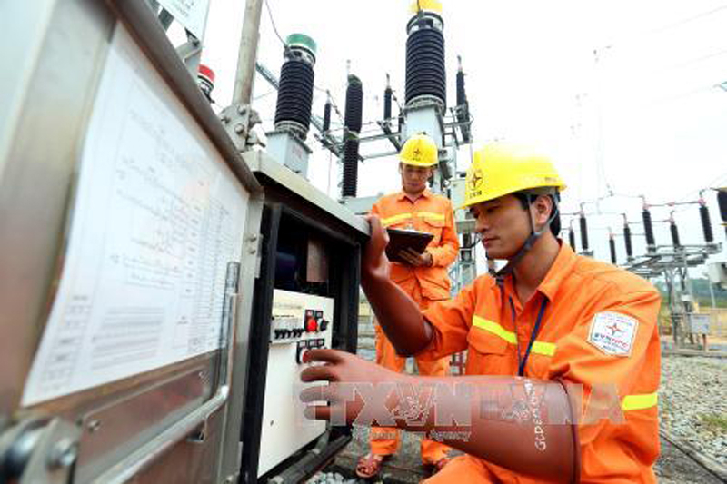 Bộ Công Thương xin ý kiến góp ý các phương án cải tiến cơ cấu biểu giá bán lẻ điện. Ảnh: TTXVN.