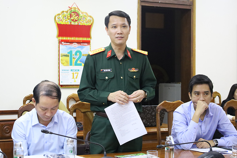 Đại diện Bộ Chỉ huy Quân sự tỉnh phát biểu tại buổi làm việc. 