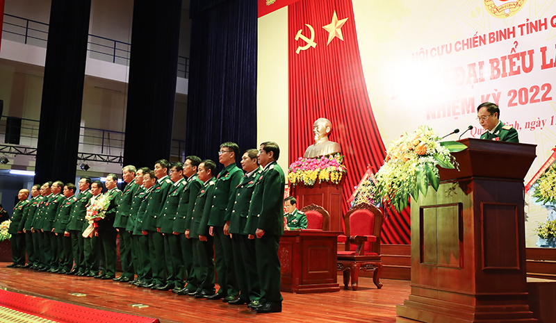  Ban Chấp hành Hội CCB tỉnh khóa VII, nhiệm kỳ 2022-2027 ra mắt, nhận nhiệm vụ.