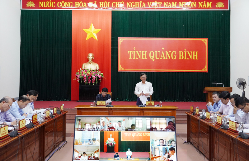 Đồng chí Chủ tịch UBND tỉnh Trần Thắng phát biểu tại hội nghị.