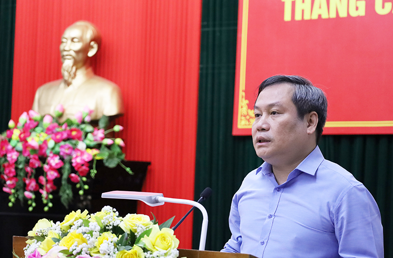 Đồng chí Bí thư Tỉnh ủy Vũ Đại Thắng phát biểu tại lễ phát động.