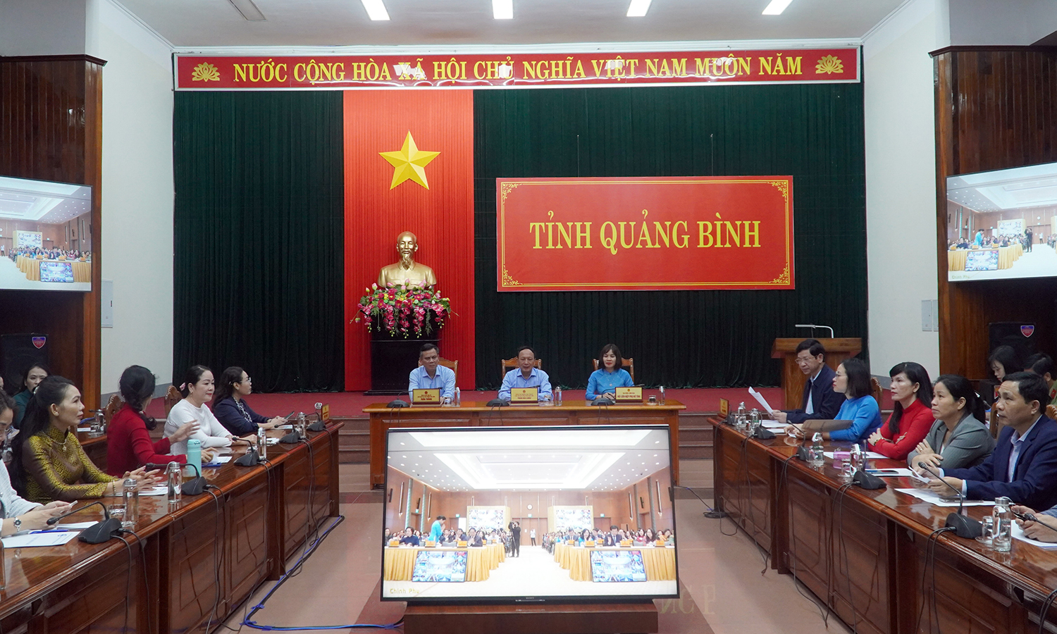 Toàn cảnh hội nghị tại điểm cầu Quảng Bình