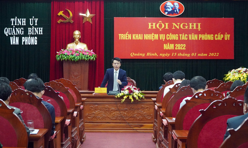 Các đại biểu dự hội nghị triển khai nhiệm vụ công tác văn phòng cấp ủy năm 2022. Ảnh: Ngọc Mai