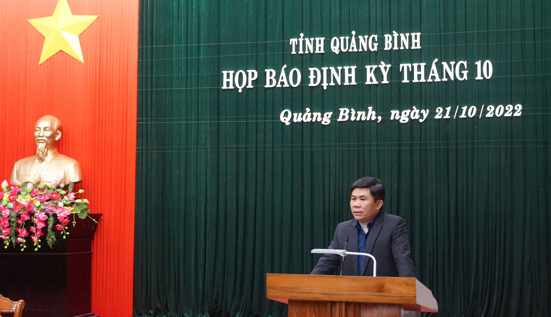 Đại diện  Ban Quản lý Vườn Quốc gia Phong Nha-Kẻ Bàng, 