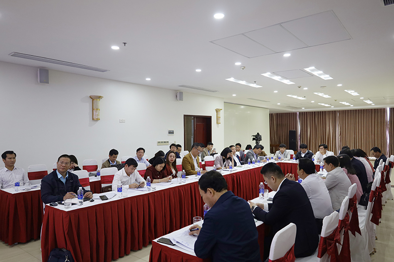 Các đại biểu tham dự hội nghị. 