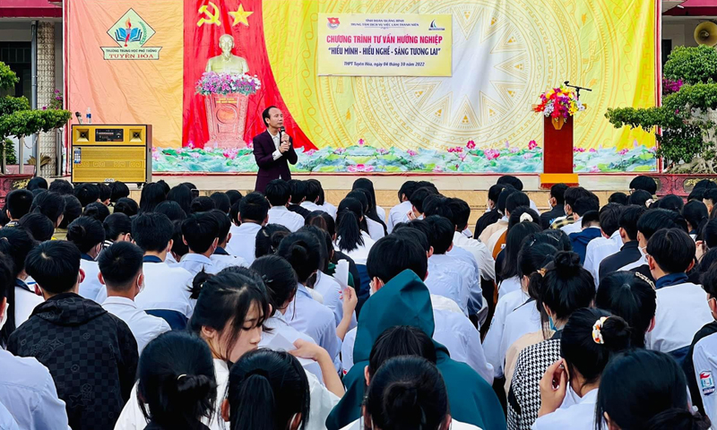Đẩy mạnh tư vấn hướng nghiệp trong học sinh góp phần định hướng khởi nghiệp cho các bạn trẻ sau này.