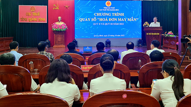 Toàn cảnh chương trình quay số “Hóa đơn may mắn”.