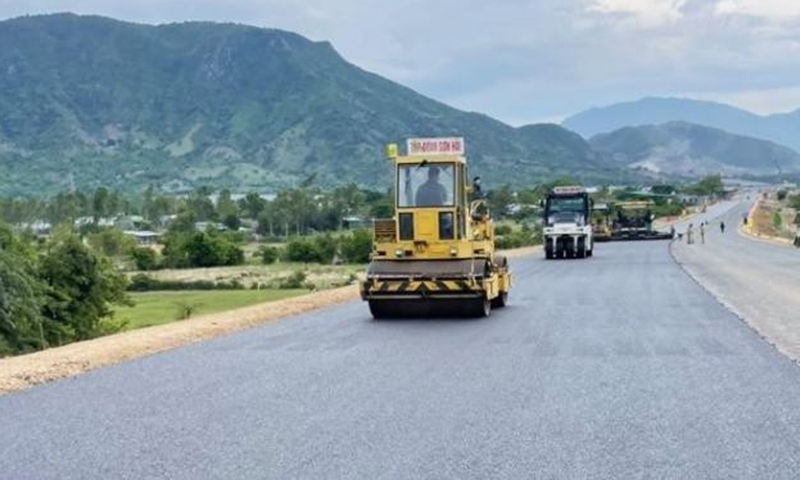 Tập đoàn Sơn Hải thi công dự án cao tốc bắc-nam đoạn Nha Trang-Cam lâm, tỉnh Khánh Hòa.