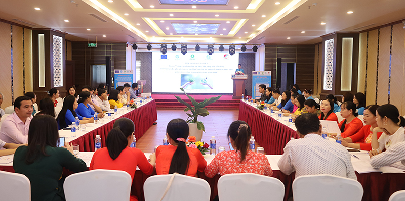 Toàn cảnh hội nghị.