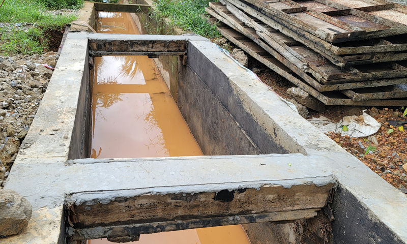 Một đoạn kênh được xây mới sau khi kênh cũ bị đập bỏ
