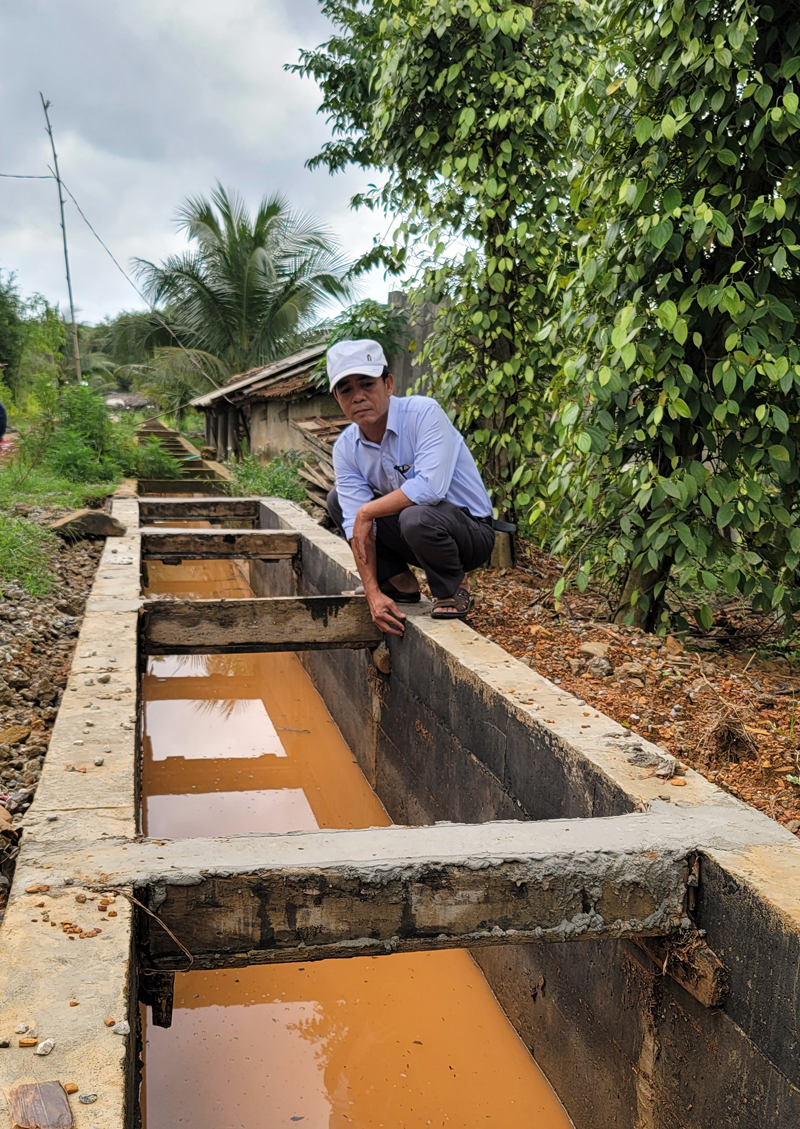 Một đoạn kênh được xây mới sau khi kênh cũ bị đập bỏ