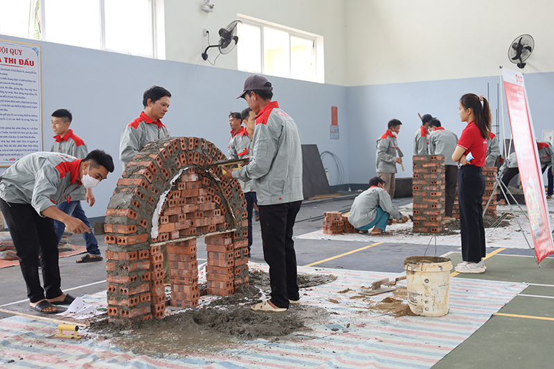   Hội thi nhằm rèn luyện, nâng cao kỹ năng nghề nghiệp và cơ hội tìm kiếm việc làm sau khi ra trường cho học sinh, sinh viên, học viên ngành Kỹ thuật xây dựng.