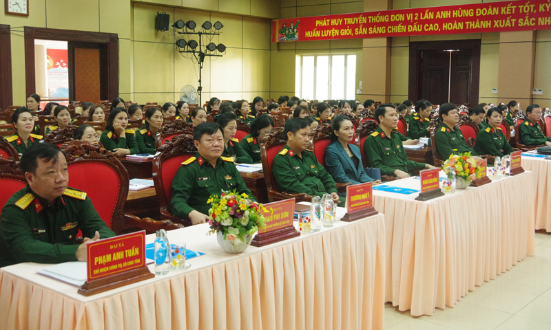 Các đại biểu tham dự khai mạc lớp tập huấn.
