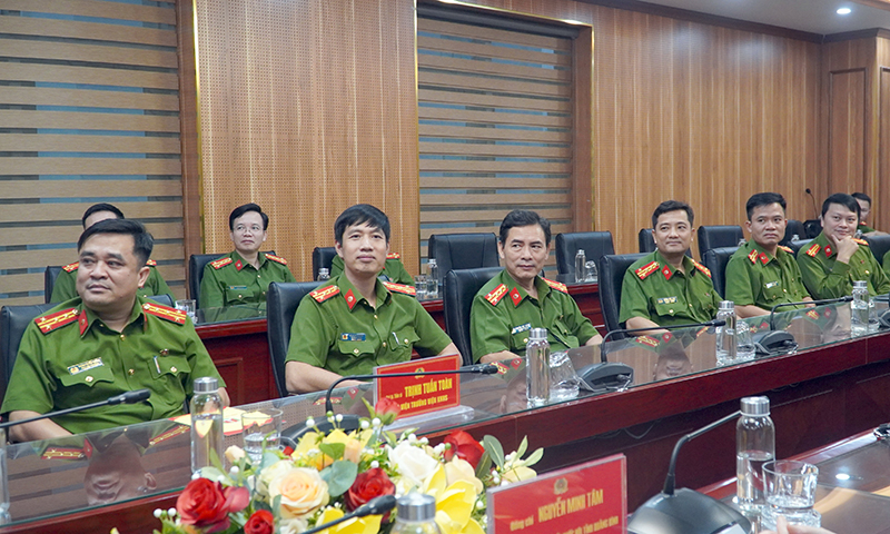 Đại biểu dự buổi làm việc