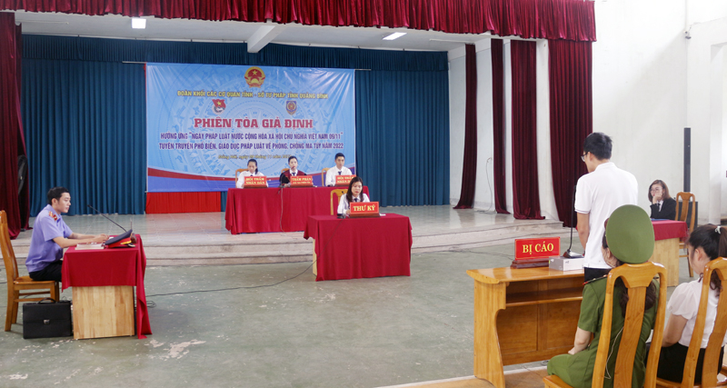 Phiên tòa giả định mô phỏng đúng phiên tòa xét xử trong thực tế. 