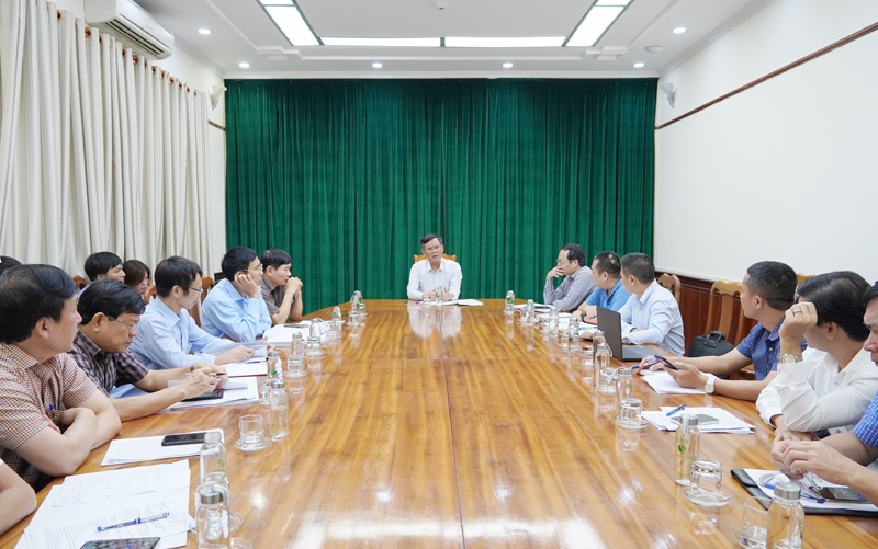 Các đại biểu dự buổi làm việc.