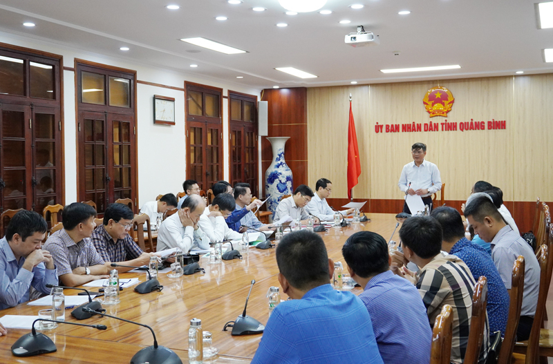 Quang cảnh buổi làm việc.