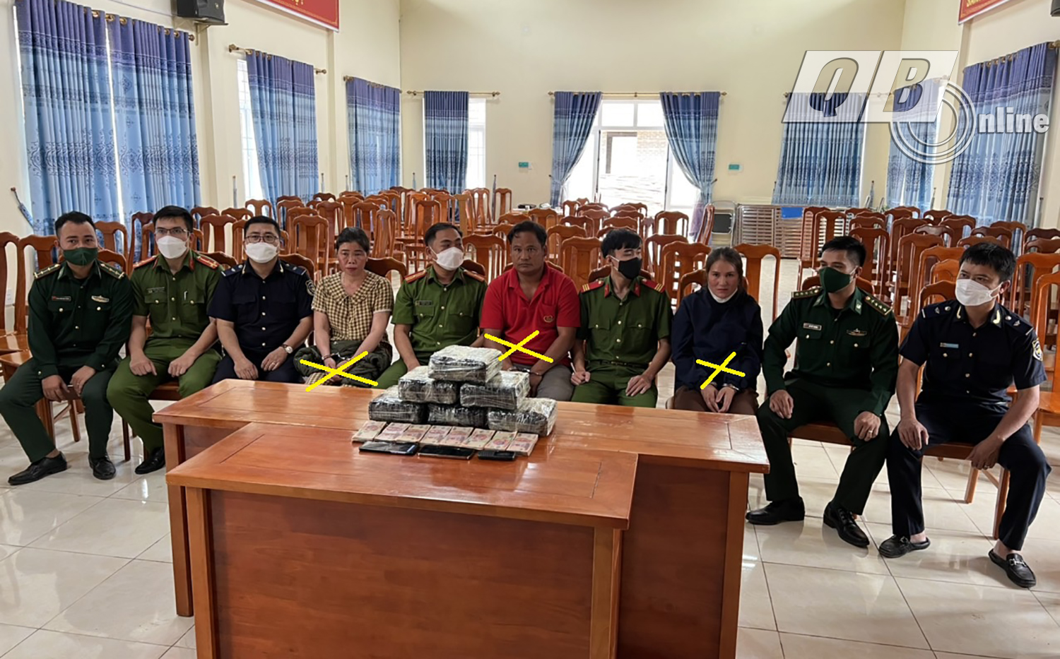 Các đối tượng trong chuyên án và tang vật liên quan.