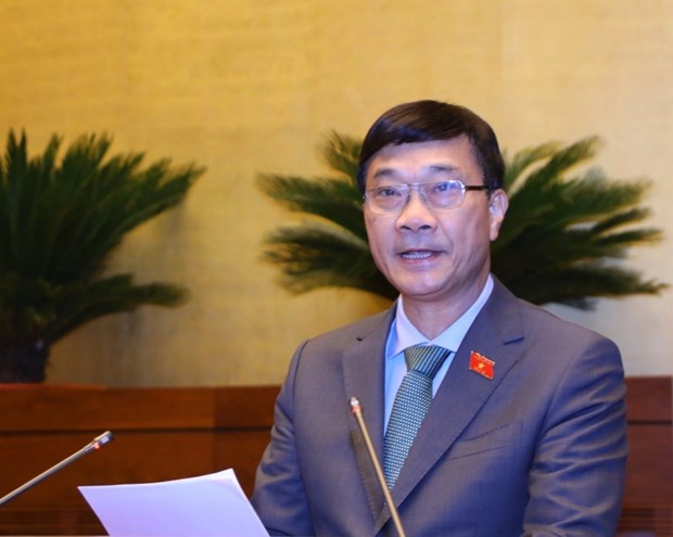 Chủ nhiệm Ủy ban Kinh tế Vũ Hồng Thanh trình bày báo cáo giải trình, tiếp thu, chỉnh lý dự thảo Nghị quyết về Kế hoạch phát triển kinh tế - xã hội năm 2023. (Ảnh: TTXVN)