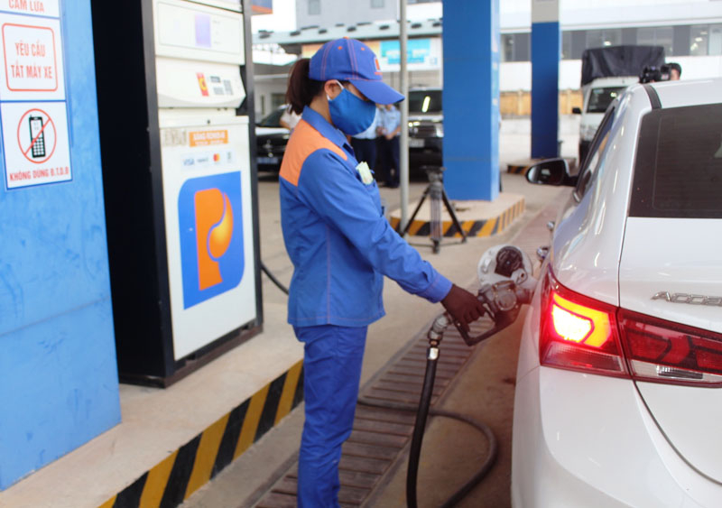 Công ty Xăng dầu Quảng Bình (Petrolimex) bảo đảm đủ nhu cầu sử dụng, sản xuất, kinh doanh của các tổ chức doanh nghiệp trên địa bàn.