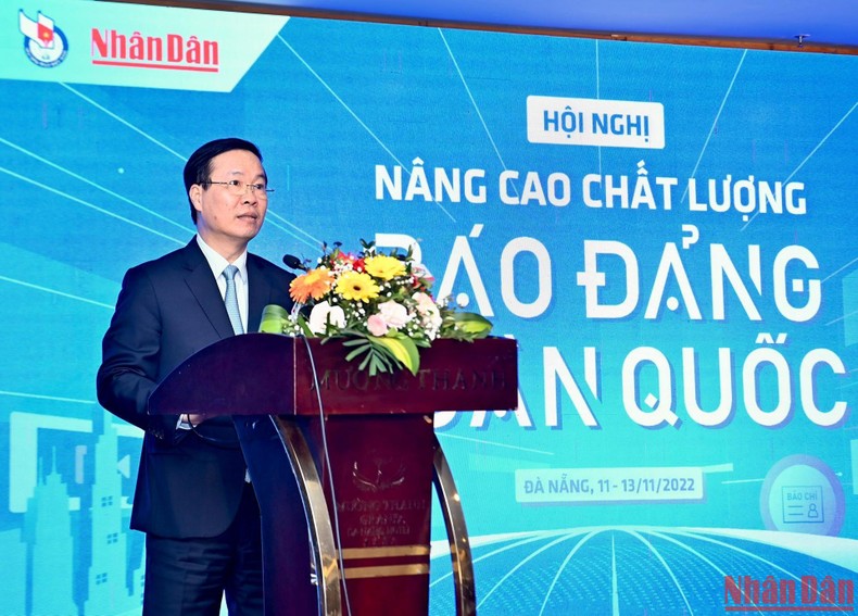 Đồng chí Võ Văn Thưởng, Ủy viên Bộ Chính trị, Thường trực Ban Bí thư phát biểu tại phiên bế mạc Hội nghị “Nâng cao chất lượng báo Đảng toàn quốc”.