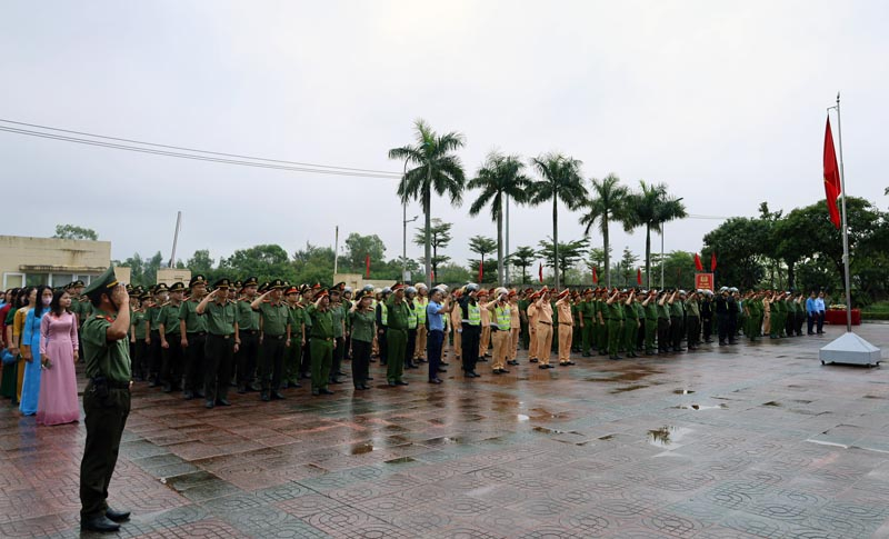 Các lực lượng tham gia tại lễ ra quân đợt cao điểm tấn công, trấn áp tội phạm, bảo đảm ANTT, bảo vệ Tết Nguyên đán Quý Mão năm 2023.
