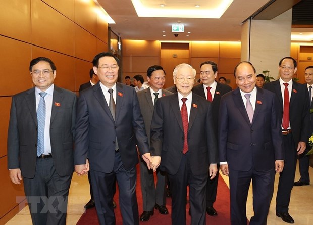 Tổng Bí thư Nguyễn Phú Trọng, Chủ tịch nước Nguyễn Xuân Phúc, Thủ tướng Chính phủ Phạm Minh Chính, Chủ tịch Quốc hội Vương Đình Huệ cùng các vị lãnh đạo Đảng, Nhà nước dự bế mạc Kỳ họp thứ tư, Quốc hội khóa XV. (Ảnh: Trí Dũng/TTXVN)