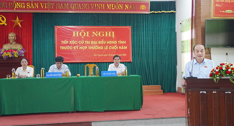 Các đại biểu tham dự tiếp xúc cử tri tại xã Đại Trạch, huyện Bố Trạch. 3. 