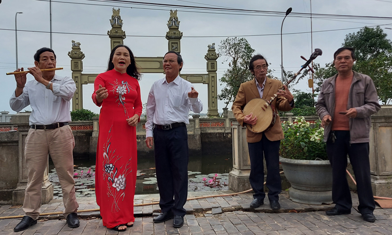 Nghệ nhân đóng vai trò rất quan trọng trong việc bảo tồn, phát huy giá trị di sản văn hóa.