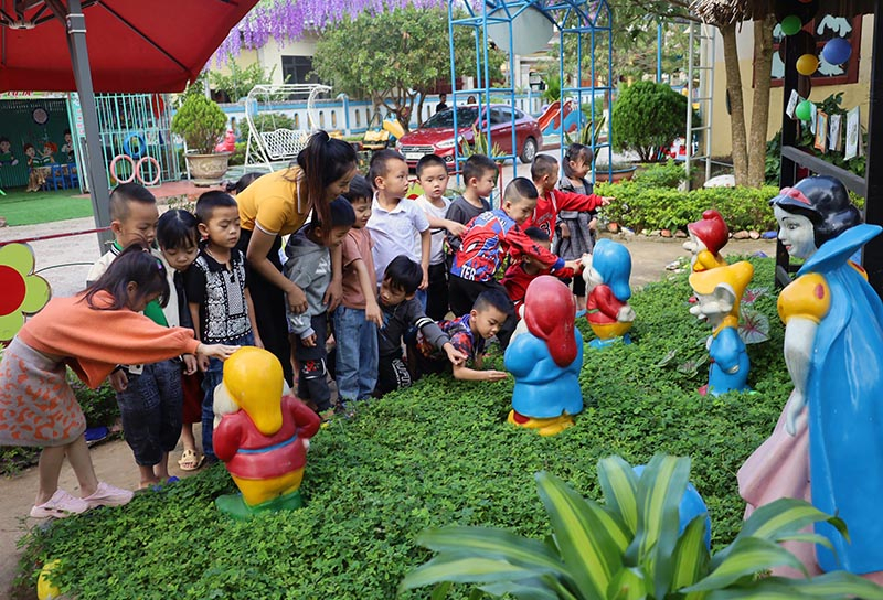 Vườn cổ tích tại Trường mầm non số 2 thị trấn Quy Đạt.