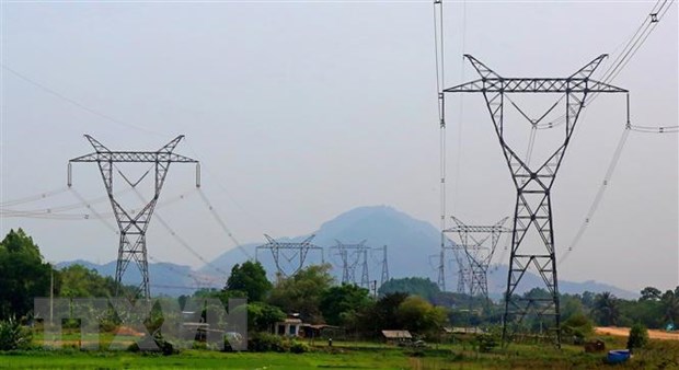 Đường dây 500kV đi qua địa bàn tỉnh Quảng Nam. (Ảnh: Ngọc Hà/TTXVN)