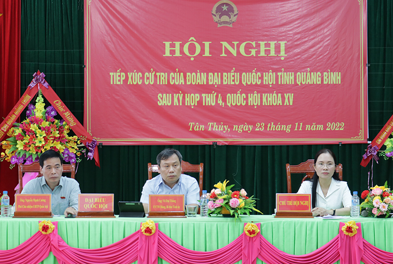 Đoàn ĐBQH tỉnh tiếp xúc cử tri huyện Lệ Thủy.