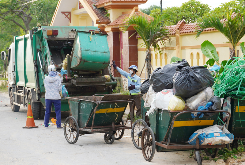 Rác thải sinh hoạt ở địa bàn thành phố Đồng Hới tăng 6 tấn/ngày so với trước đây.