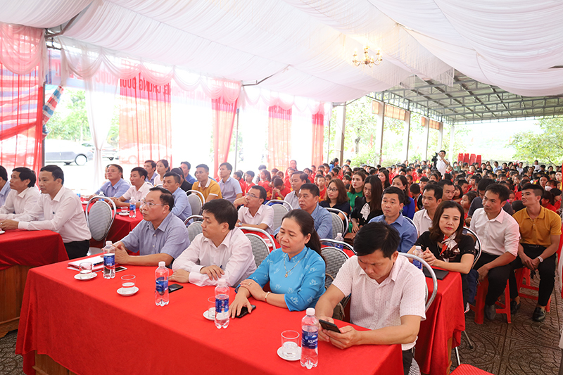 Tham dự có đại diện các sở, ban, ngành, địa phương... 