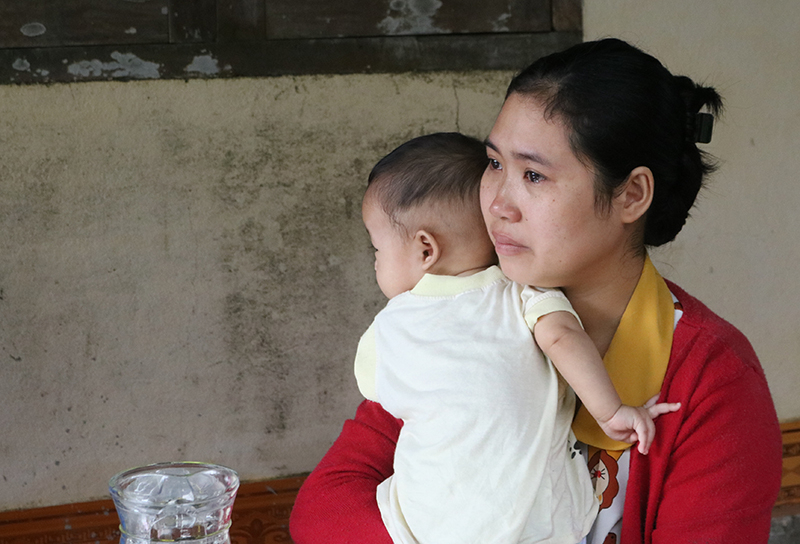  Tai nạn giao thông đã cướp đi sinh mạng của anh T.T.B. ở thôn Cù Lạc 2, thị trấn Phong Nha (Bố Trạch) để lại vợ và 3 con nhỏ.