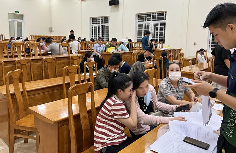 Gần 300 cán bộ, chiến sỹ Công an TP. Đồng Hới đã được huy động để đấu tranh, triệu tập với các đối tượng đánh bạc bằng hình thức số lô, số đề.