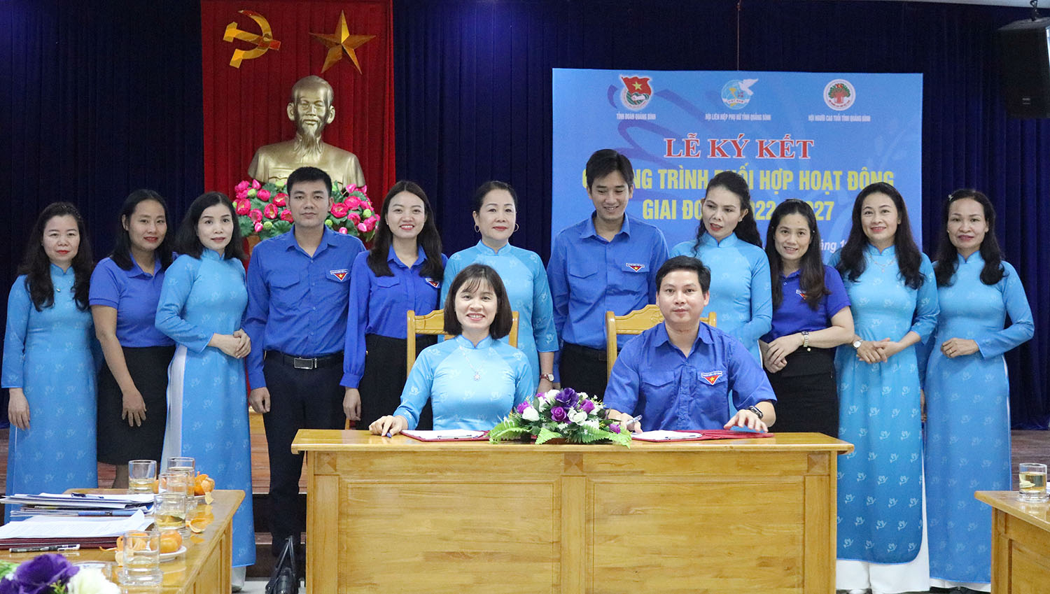 Đại diện Hội LHPN tỉnh và Tỉnh đoàn ký kết chương trình phối hợp giai đoạn 2022-2027