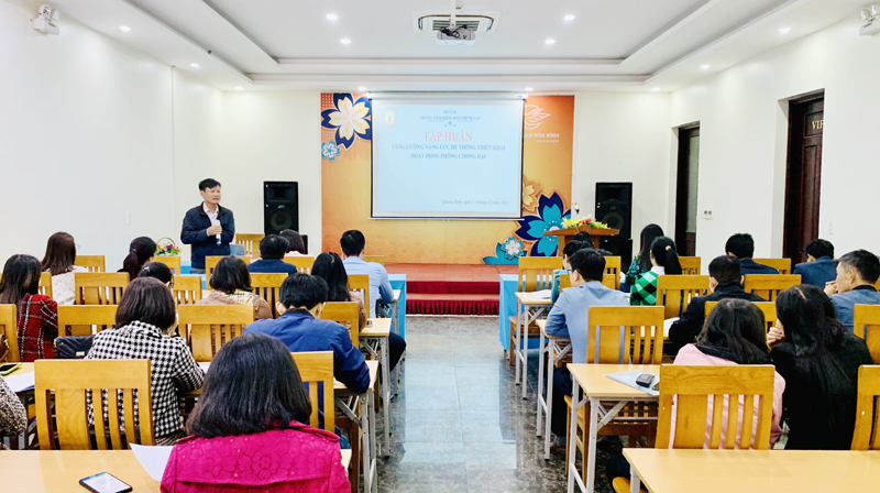 60 cán bộ y tế cơ sở tham gia lớp tập huấn phòng, chống bệnh dại.