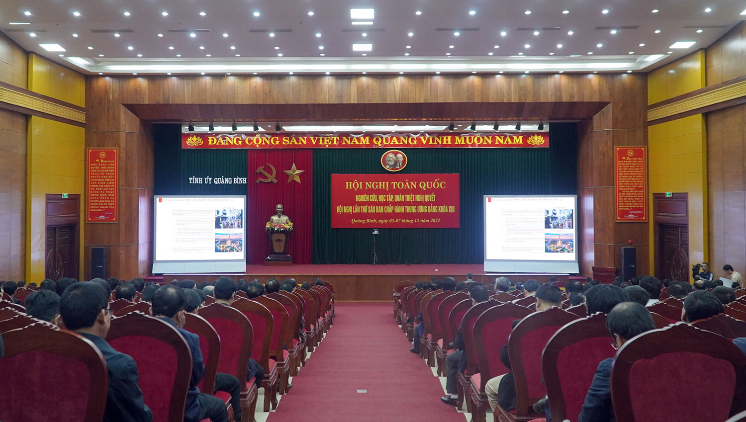 Toàn cảnh hội nghị tại điểm cầu Tỉnh ủy Quảng Bình