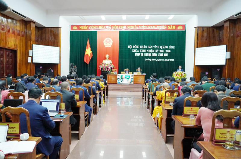Quang cảnh kỳ họp.