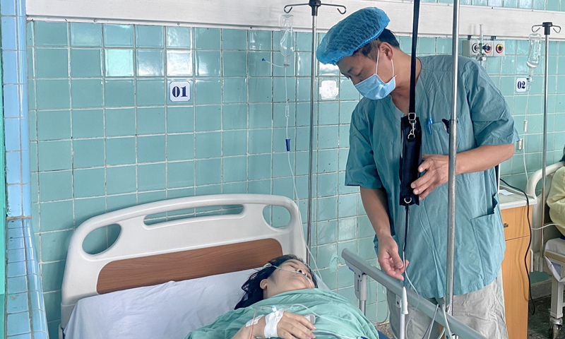  Bệnh nhân sau phẩu thuật đang được sử dụng phương pháp giảm đau PCA.
