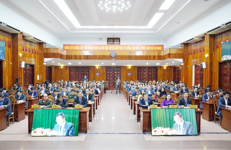 Toàn cảnh phiên họp.