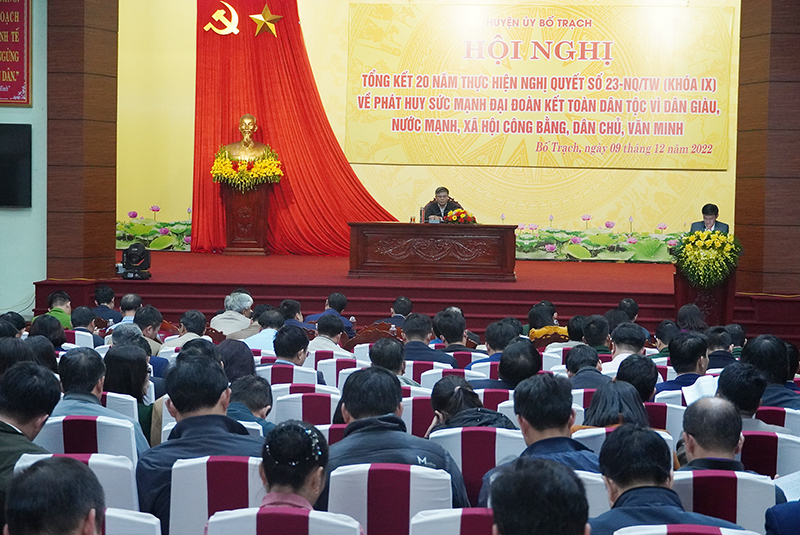 Toàn cảnh hội nghị.