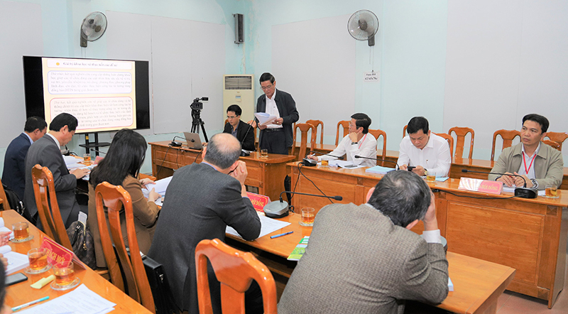 Đại diện đơn vị chủ trì nhiệm vụ phát biểu.