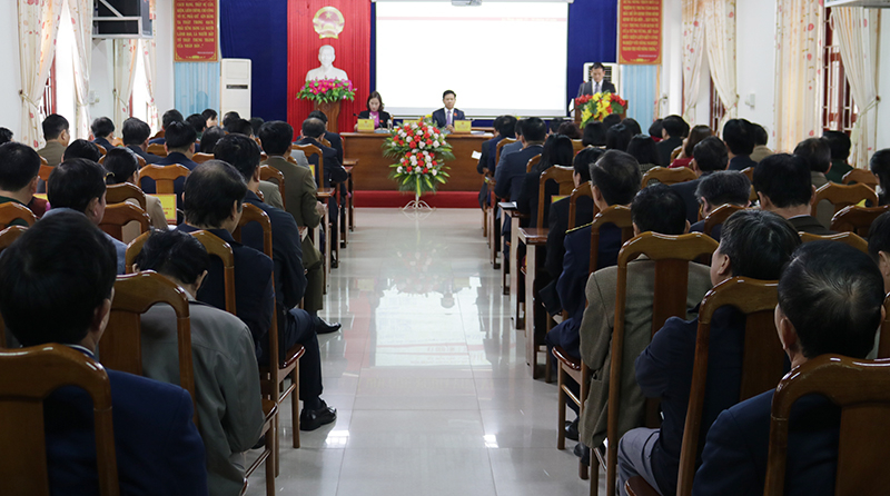 Toàn cảnh kỳ họp.